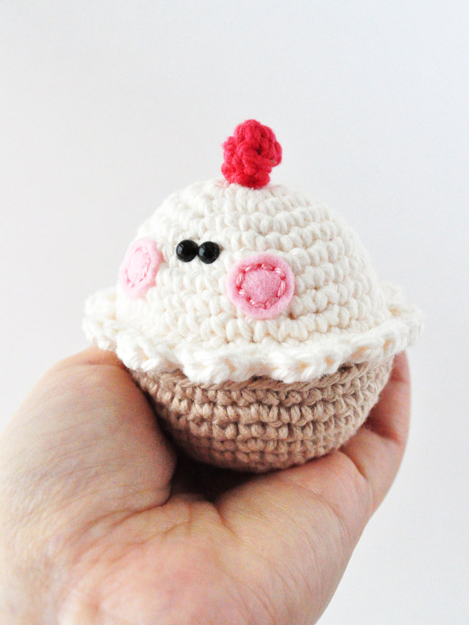 amigurumi cupcake pattern