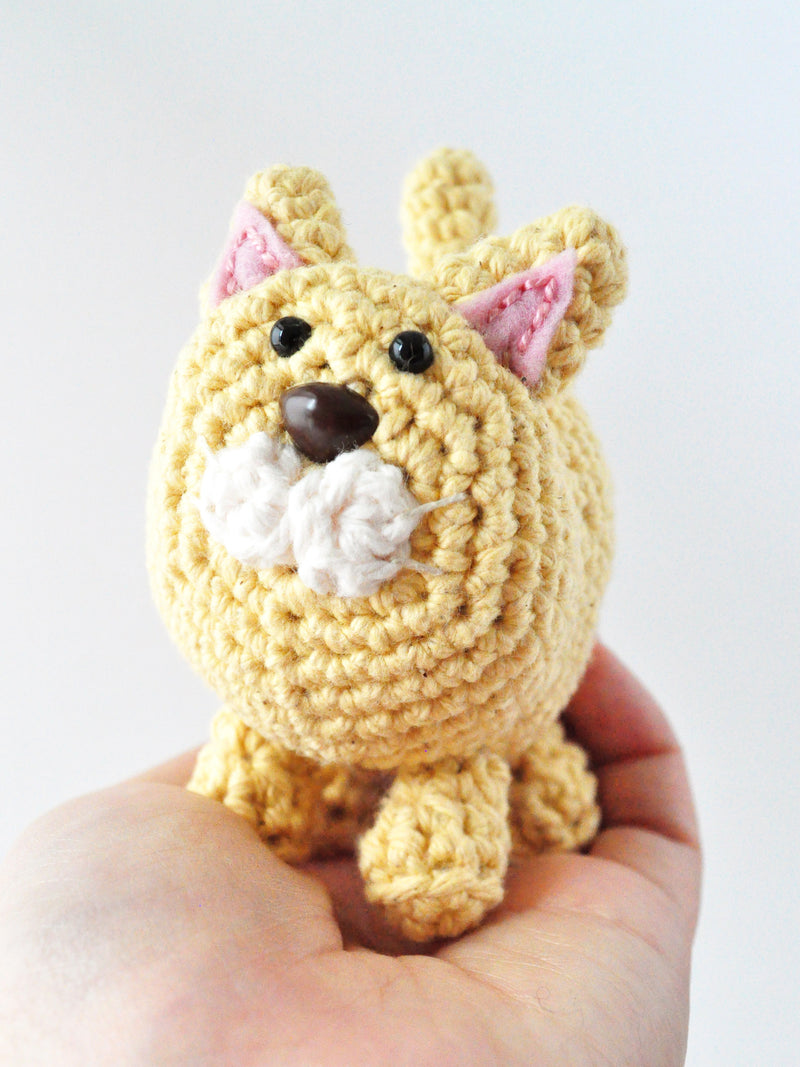gold cat diy crochet kit