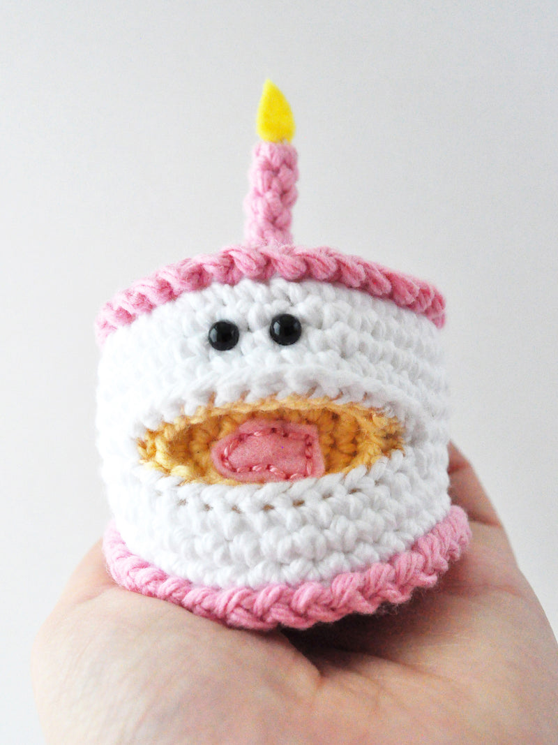 Pink and white cake crochet kit