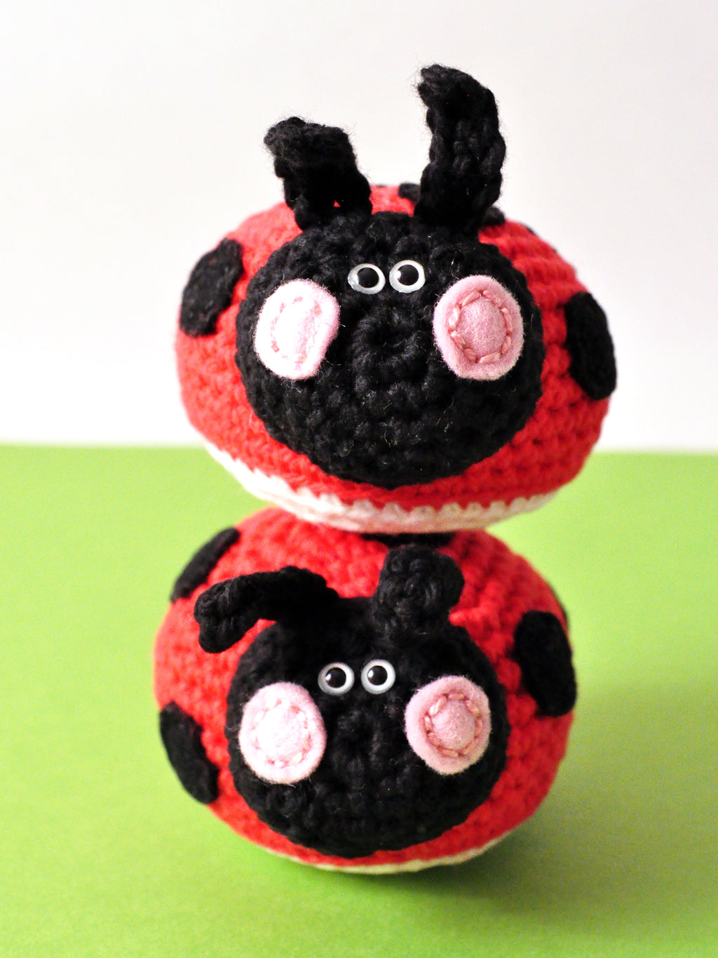 Ladybug crochet pattern from Happy-Gurumi, a crochet book