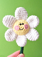 Smiling daisy crochet pattern from Happy-Gurumi crochet book