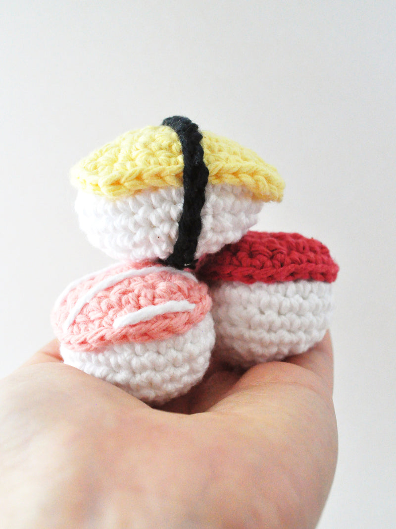 Make 3 pieces of sushi with this crochet kit