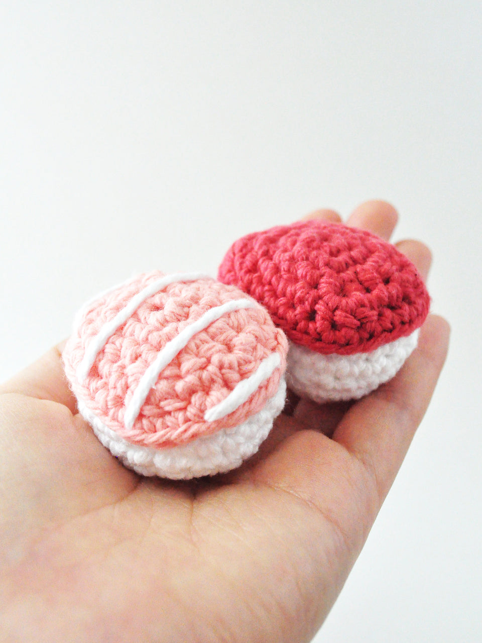 Salmon and tuna sushi crochet pattern